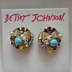 Betsey Johnson earringd